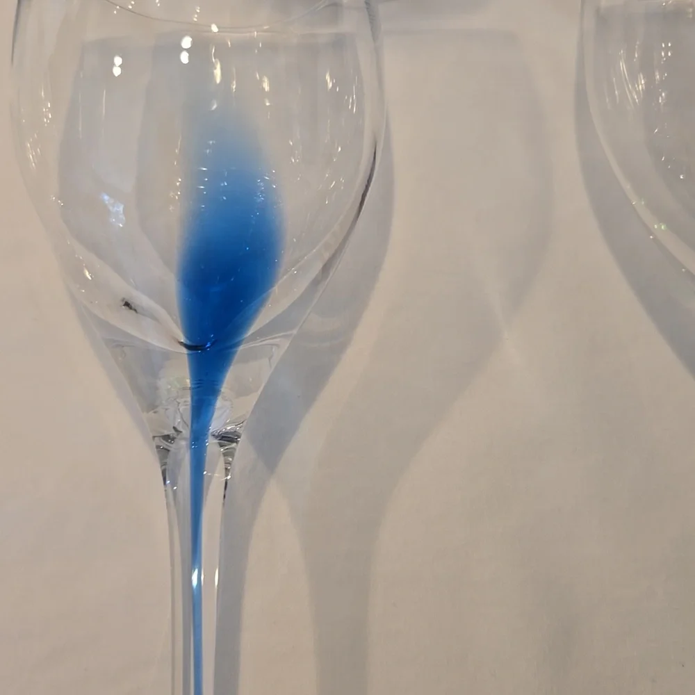 Pier 1 Imports Elegant Tear Drop Clear Wine Glass Set Of 9